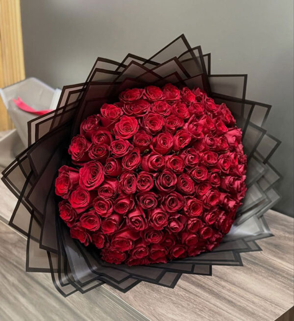 100 red roses – Flowerite